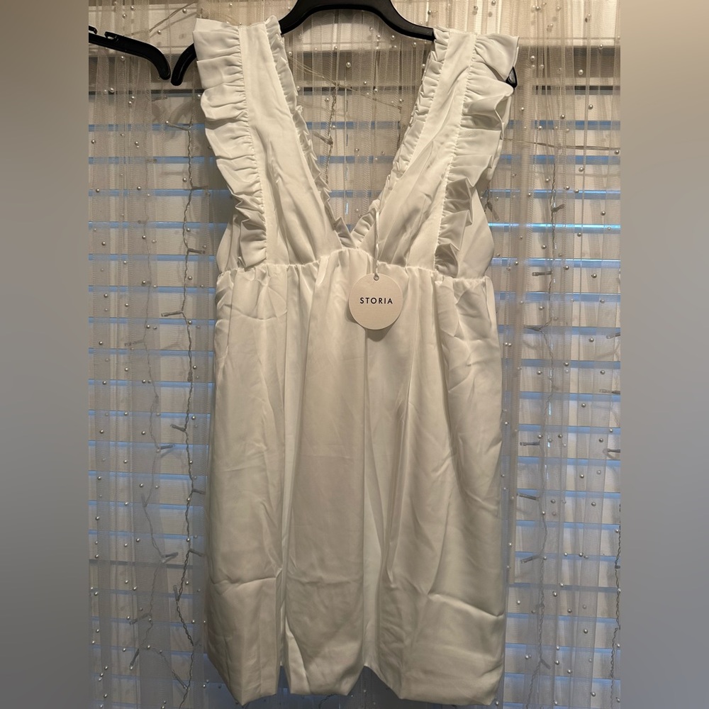 White babydoll Ruthie grace dress medium brand new